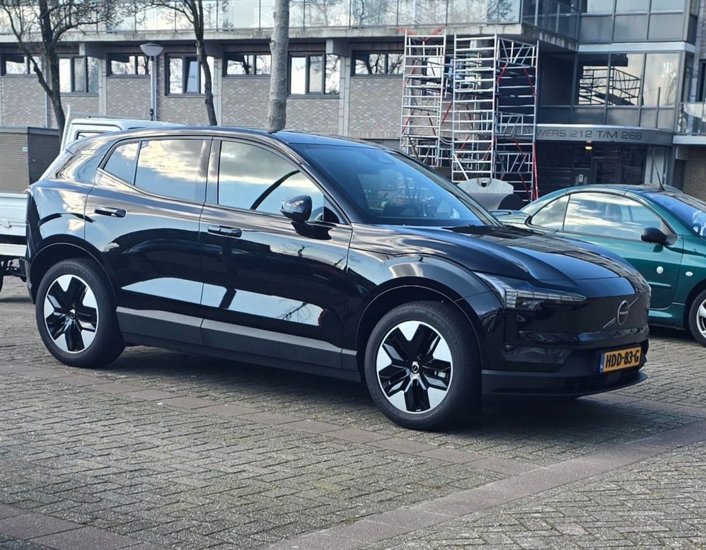 Volvo EX30