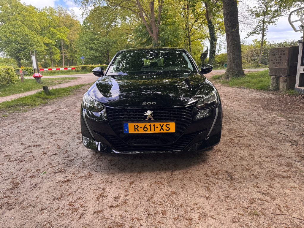Peugeot E-208 active 136 pk