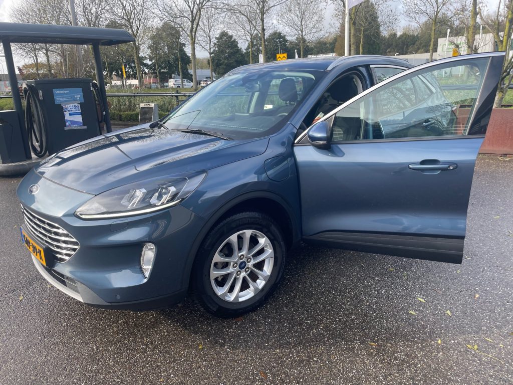 Ford Kuga Titanium X 2.5 PHEV e-CVT automaat incl. All seasonbanden