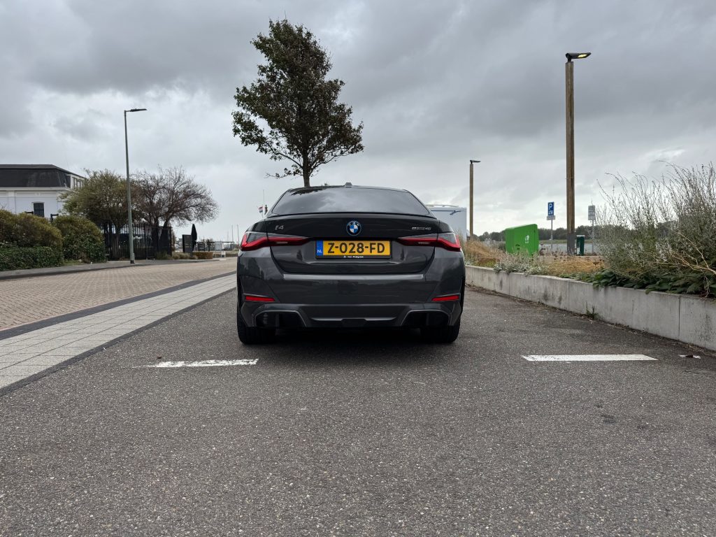 BMW I4