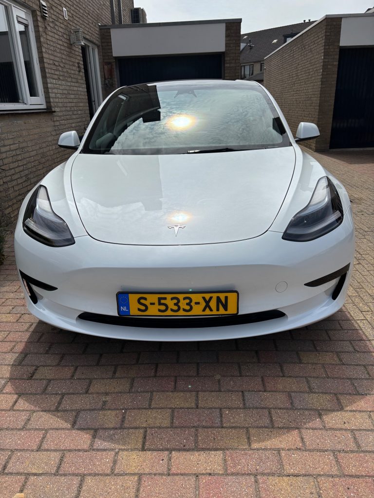 Tesla Model 3 RWD