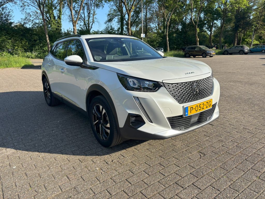 Peugeot e-2008