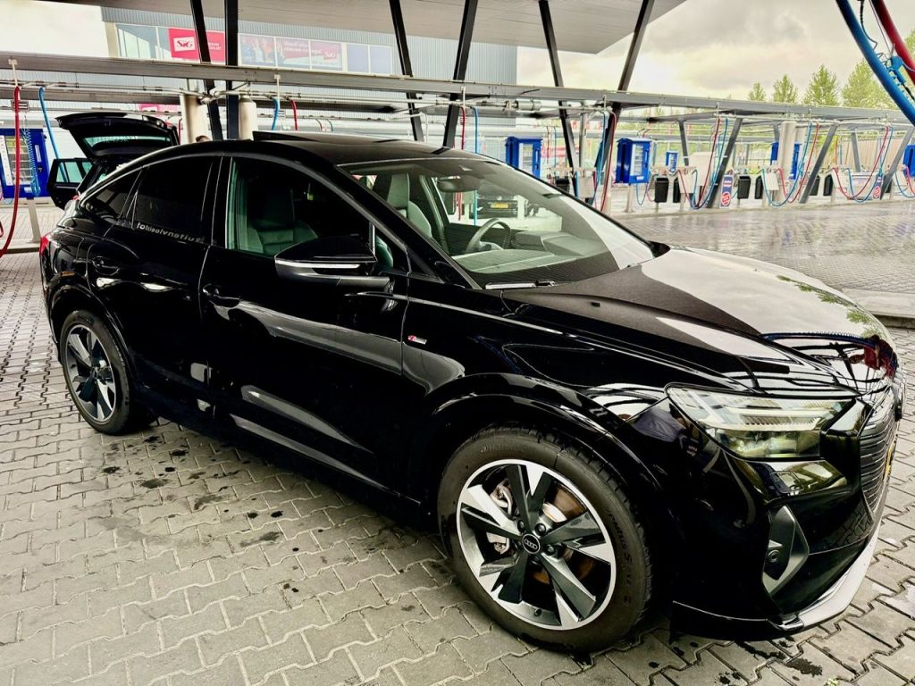 Audi AUDI Q4 SPORTBACK E-TRON